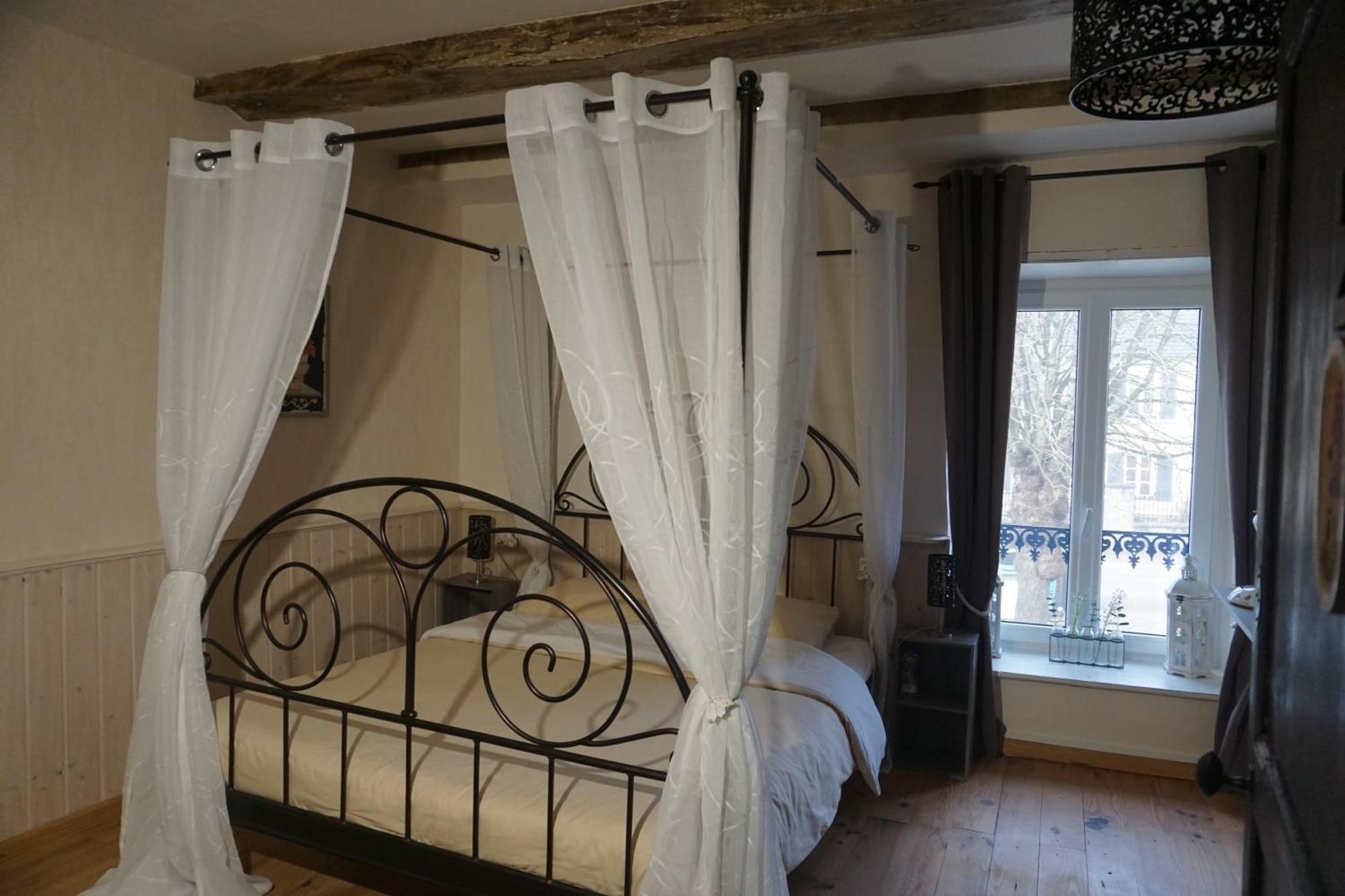 Chambre D'Hotes Juste-Confortable Fleurey-les-Lavoncourt Екстериор снимка