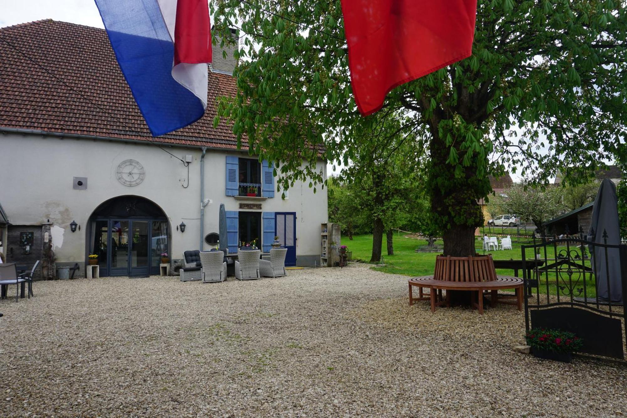 Chambre D'Hotes Juste-Confortable Fleurey-les-Lavoncourt Екстериор снимка