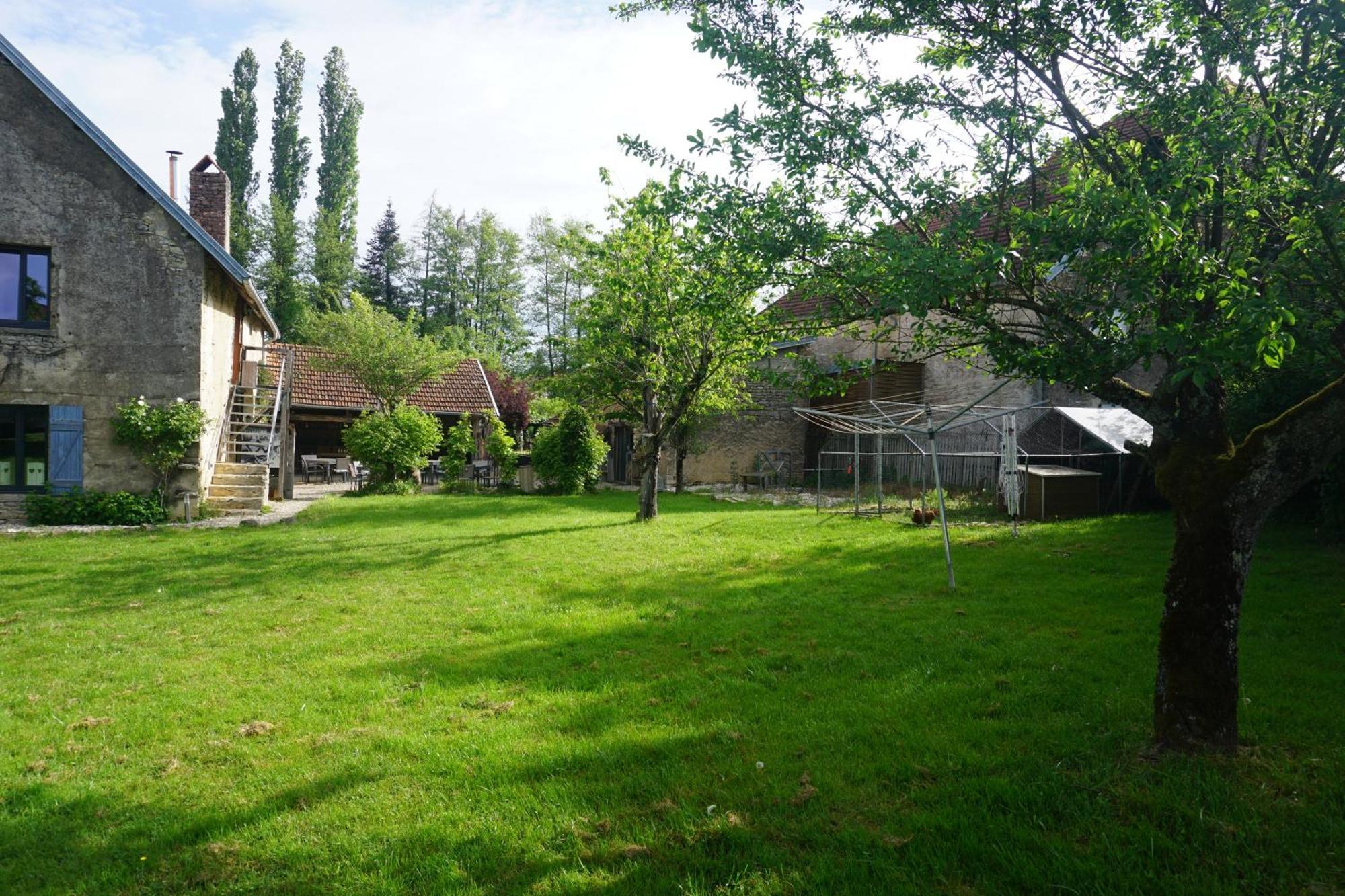 Chambre D'Hotes Juste-Confortable Fleurey-les-Lavoncourt Екстериор снимка