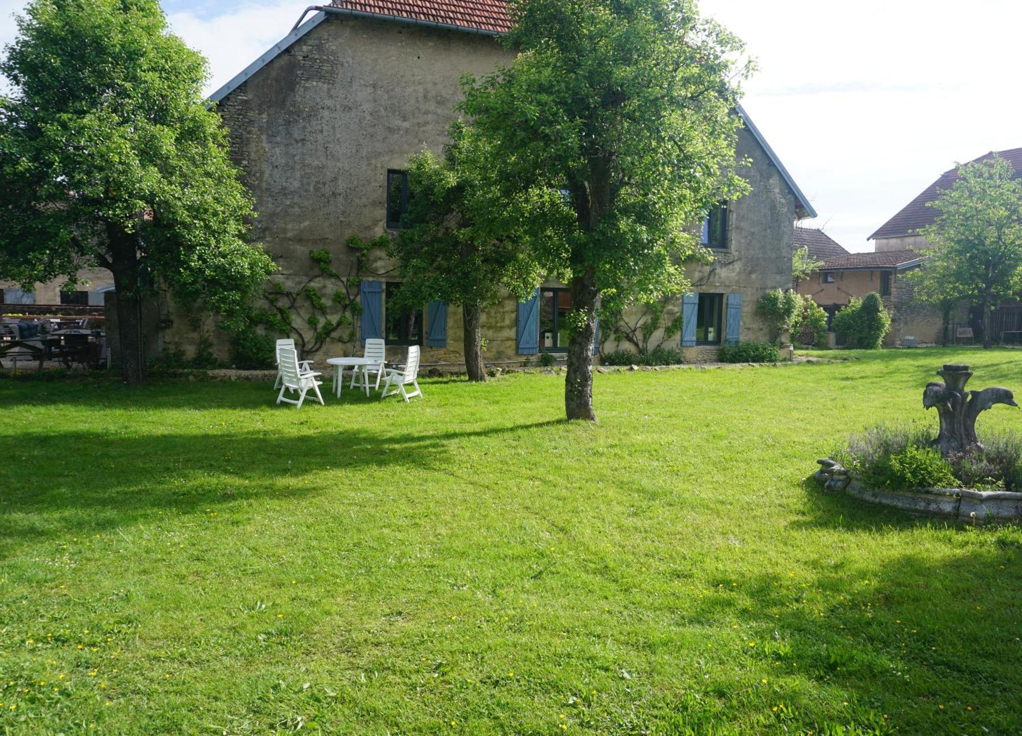 Chambre D'Hotes Juste-Confortable Fleurey-les-Lavoncourt Екстериор снимка