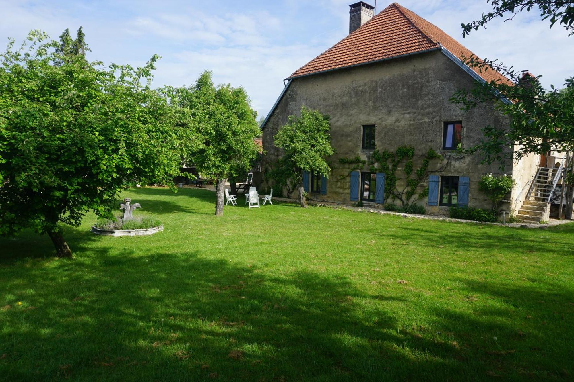 Chambre D'Hotes Juste-Confortable Fleurey-les-Lavoncourt Екстериор снимка